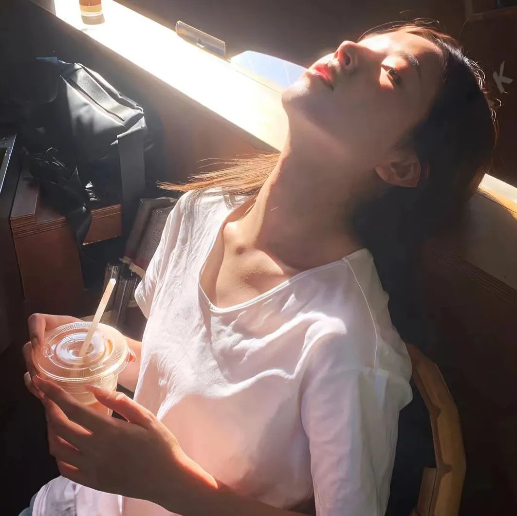 家有蛇仙美貌妻